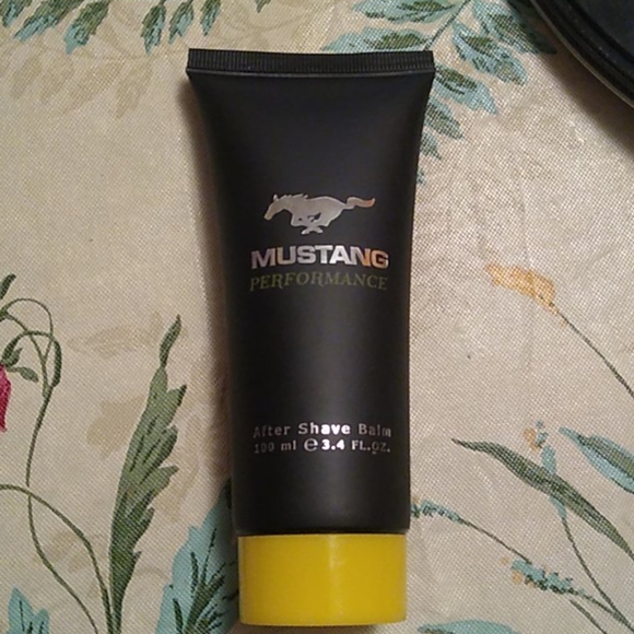 Ford Mustang Performance after shave & tin box collectible - Picture 2 of 5